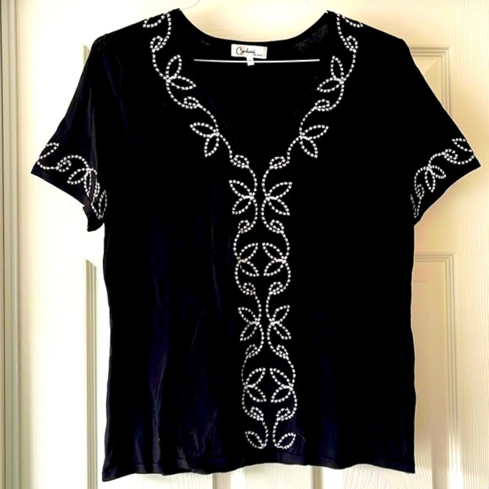 Carducci Woman V Neck Sweater with Flower Detailing
